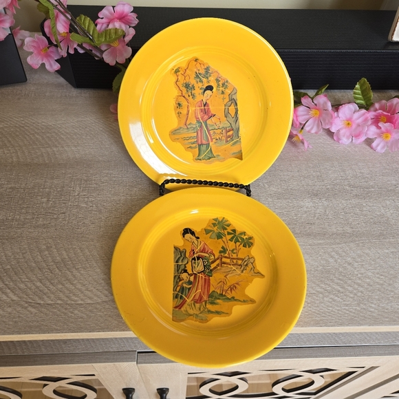 Vintage, Pair of Oriental Decropage Plates - Picture 1 of 5